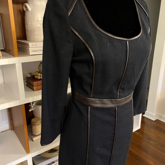 Club Monaco navy wool dress in size 4 - Picture 3 of 9